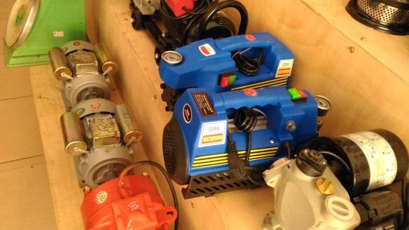 Máy rửa xe áp lực cao TQ 2208 